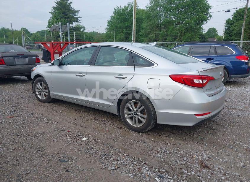 Photo 3 of 2015 Hyundai Sonata SE (VIN 5NPE24AF5FH212883)