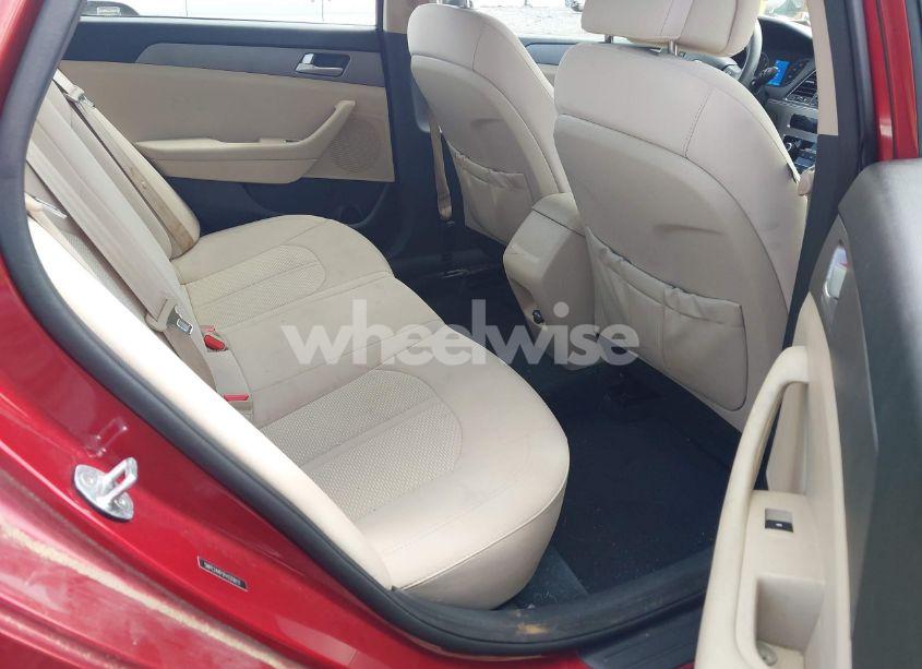 Photo 8 of 2015 Hyundai Sonata SE (VIN 5NPE24AF5FH220613)