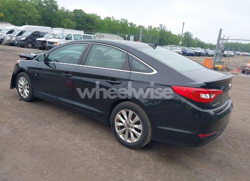 Photo 3 of 2015 Hyundai Sonata SE (VIN 5NPE24AF5FH226816)