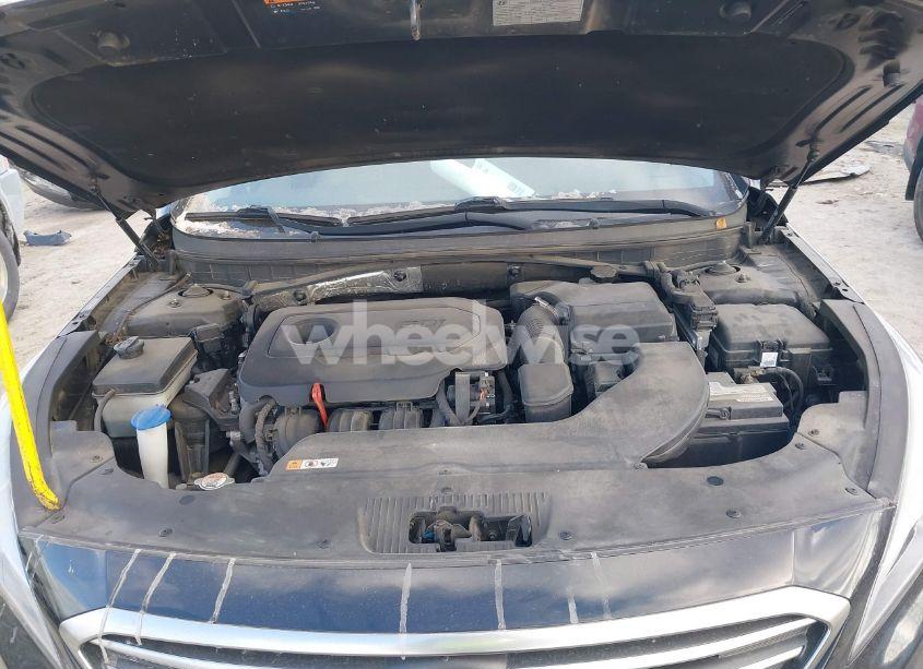 Photo 10 of 2015 Hyundai Sonata SE (VIN 5NPE24AF5FH227299)