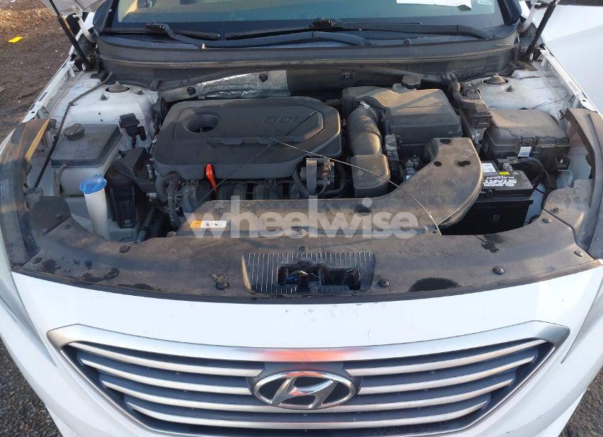 Photo 10 of 2015 Hyundai Sonata SE (VIN 5NPE24AF5FH227870)