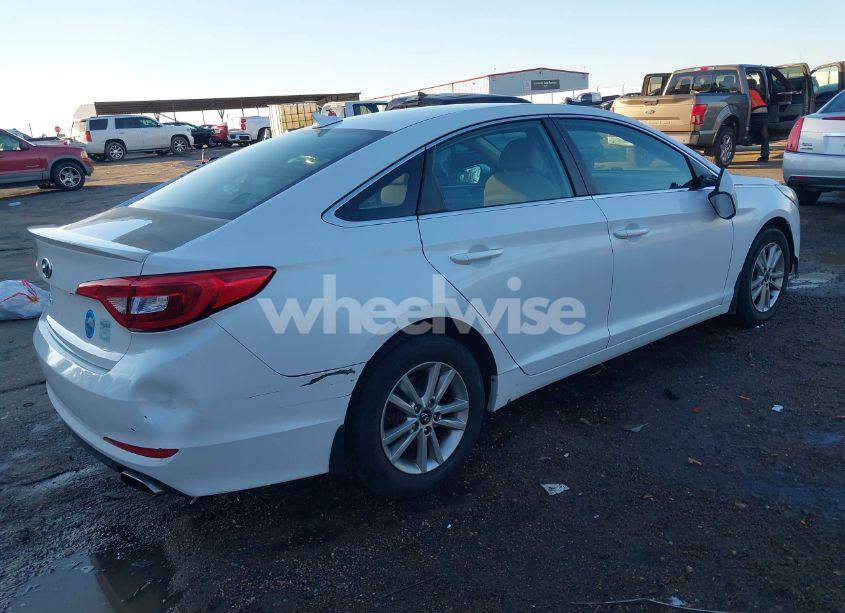 Photo 4 of 2015 Hyundai Sonata SE (VIN 5NPE24AF5FH227870)