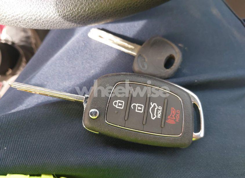 Photo 11 of 2015 Hyundai Sonata SE (VIN 5NPE24AF5FH255409)