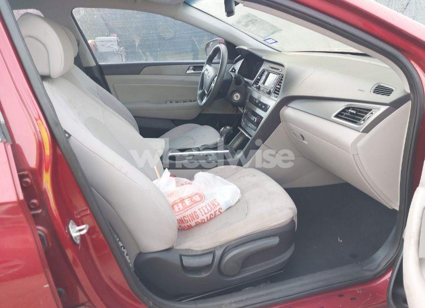 Photo 5 of 2015 Hyundai Sonata SE (VIN 5NPE24AF5FH255409)