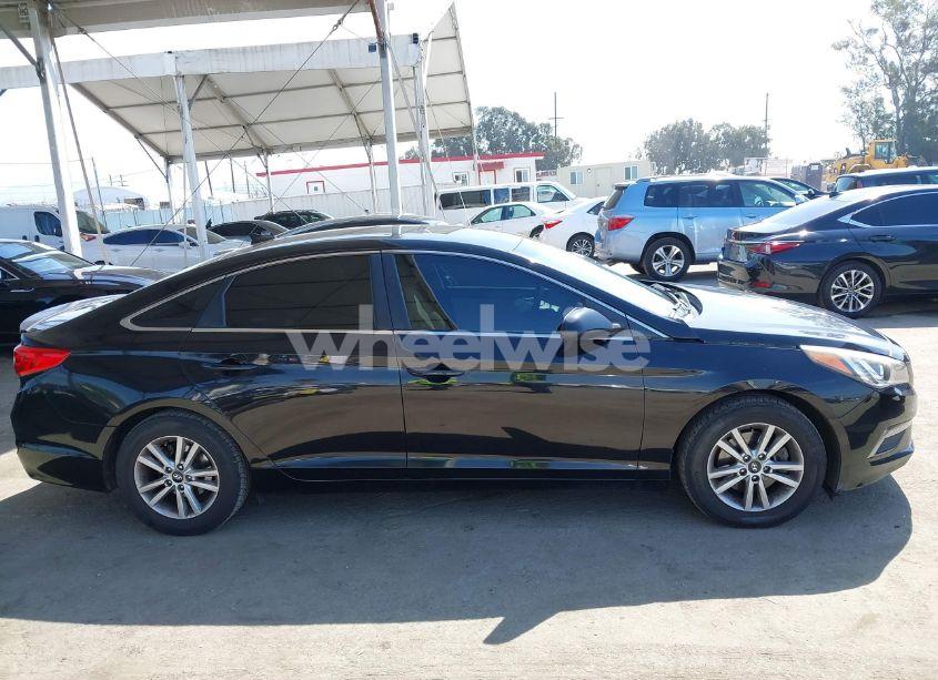Photo 13 of 2015 Hyundai Sonata SE (VIN 5NPE24AF5FH257094)