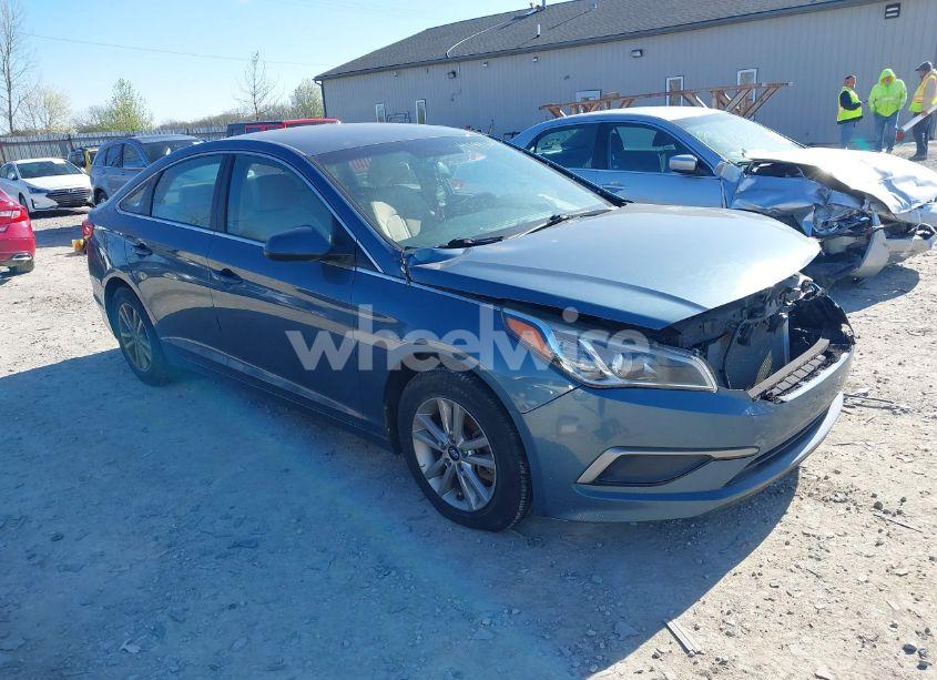 2016 Hyundai Sonata SE (VIN 5NPE24AF5GH262507) main photo