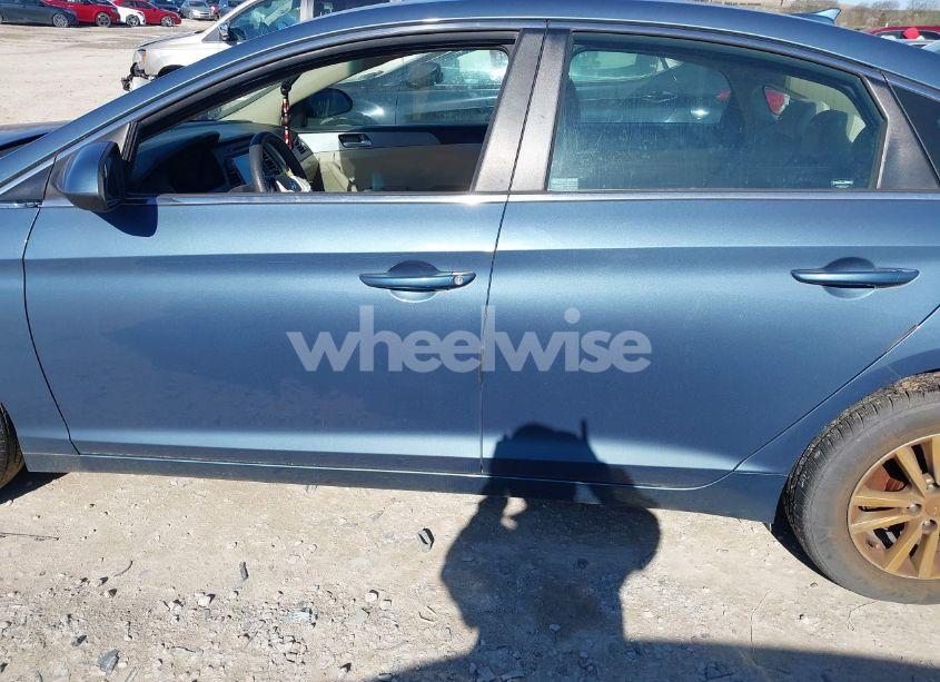 Photo 14 of 2016 Hyundai Sonata SE (VIN 5NPE24AF5GH262507)