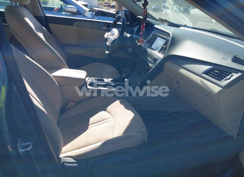 Photo 5 of 2016 Hyundai Sonata SE (VIN 5NPE24AF5GH262507)