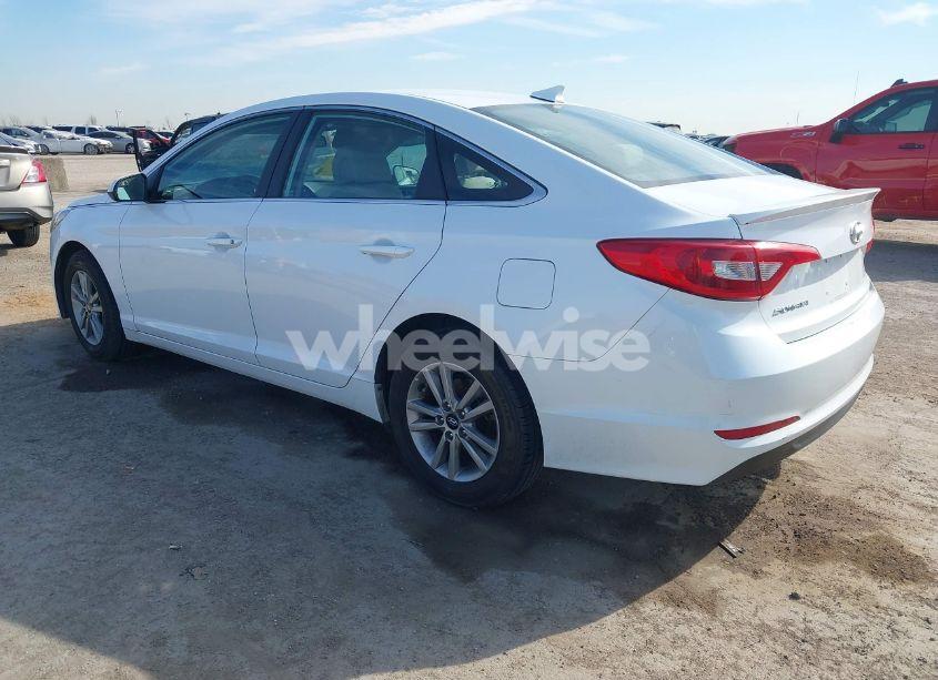 Photo 3 of 2016 Hyundai Sonata SE (VIN 5NPE24AF5GH286810)