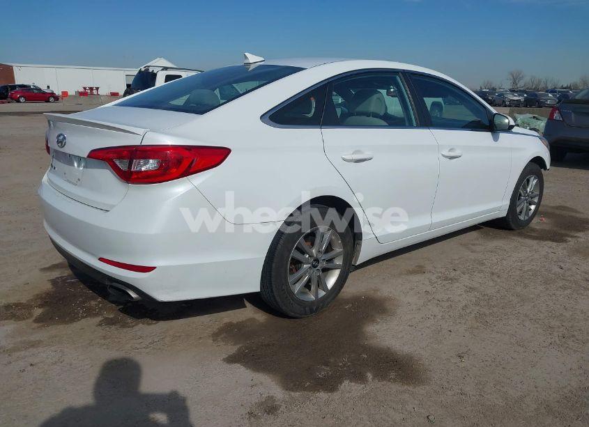 Photo 4 of 2016 Hyundai Sonata SE (VIN 5NPE24AF5GH286810)