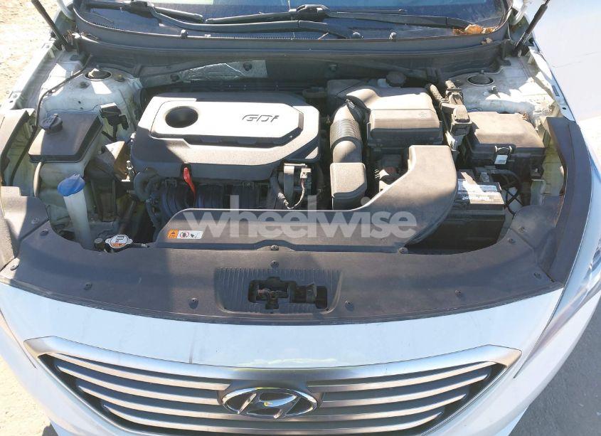 Photo 10 of 2016 Hyundai Sonata SE (VIN 5NPE24AF5GH287794)