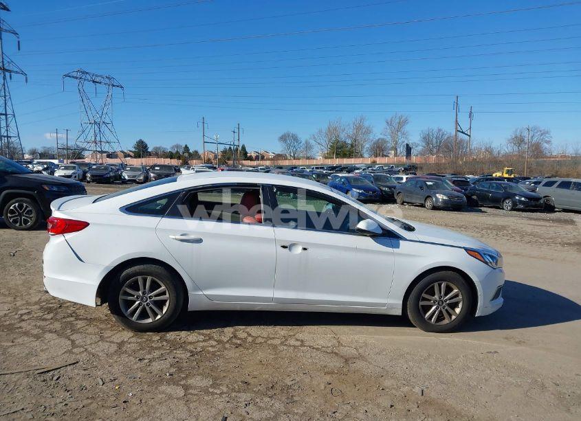 Photo 12 of 2016 Hyundai Sonata SE (VIN 5NPE24AF5GH287794)
