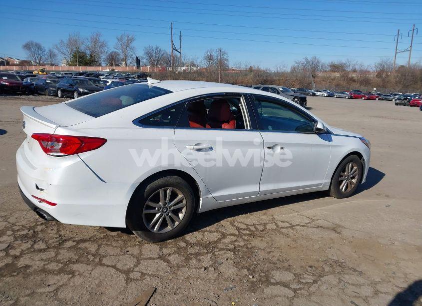 Photo 17 of 2016 Hyundai Sonata SE (VIN 5NPE24AF5GH287794)