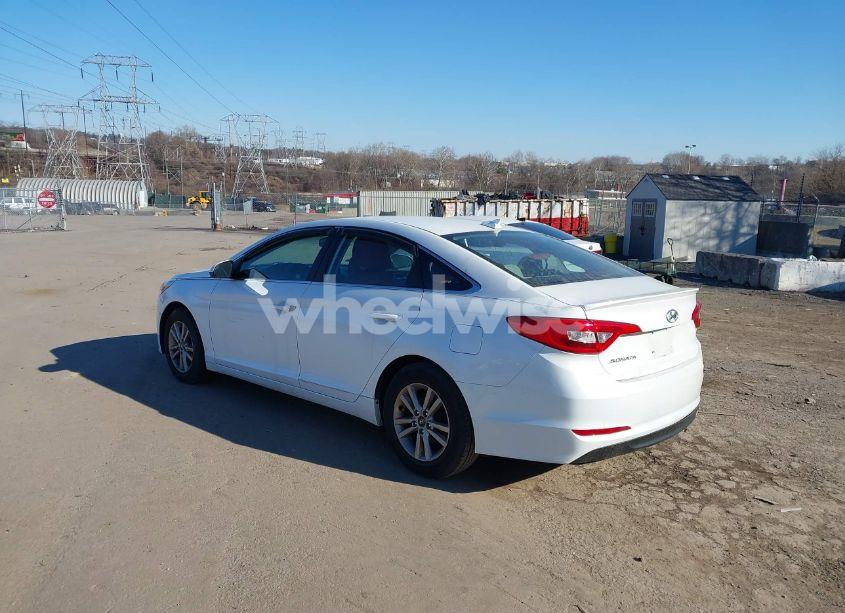 Photo 3 of 2016 Hyundai Sonata SE (VIN 5NPE24AF5GH287794)