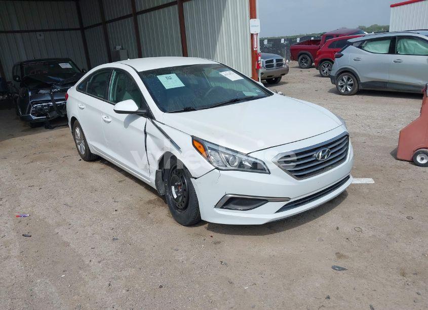 2016 Hyundai Sonata SE (VIN 5NPE24AF5GH288850) main photo