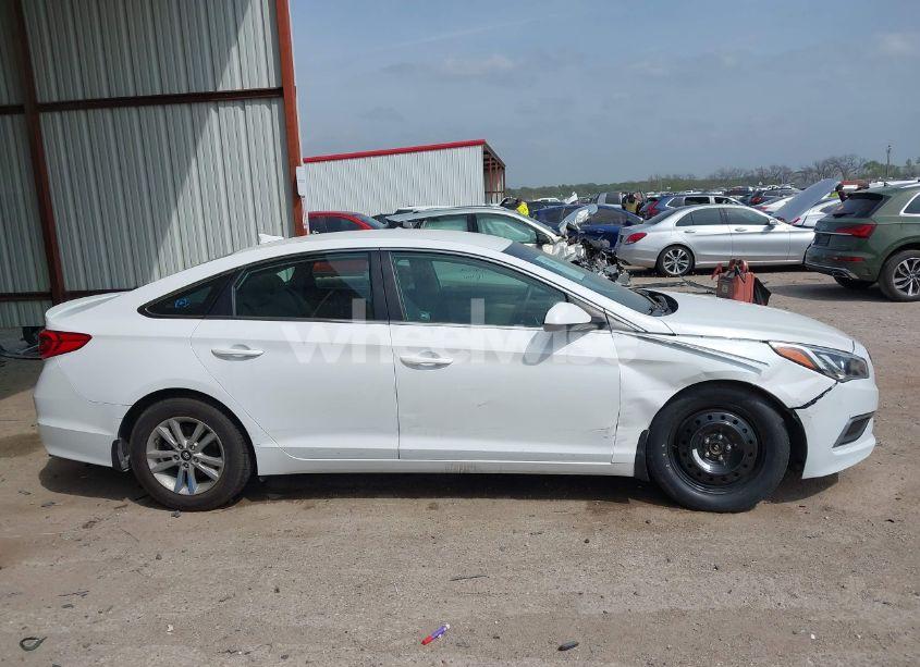 Photo 13 of 2016 Hyundai Sonata SE (VIN 5NPE24AF5GH288850)