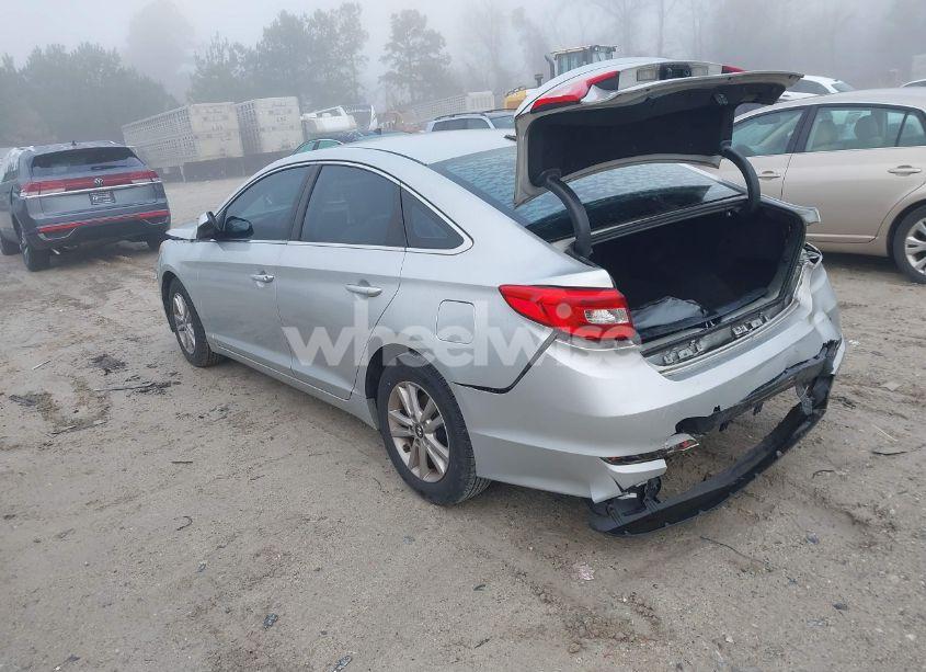 Photo 3 of 2016 Hyundai Sonata SE (VIN 5NPE24AF5GH304108)