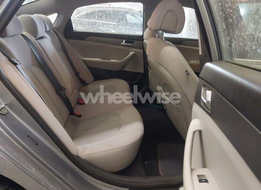 Photo 8 of 2016 Hyundai Sonata SE (VIN 5NPE24AF5GH304481)