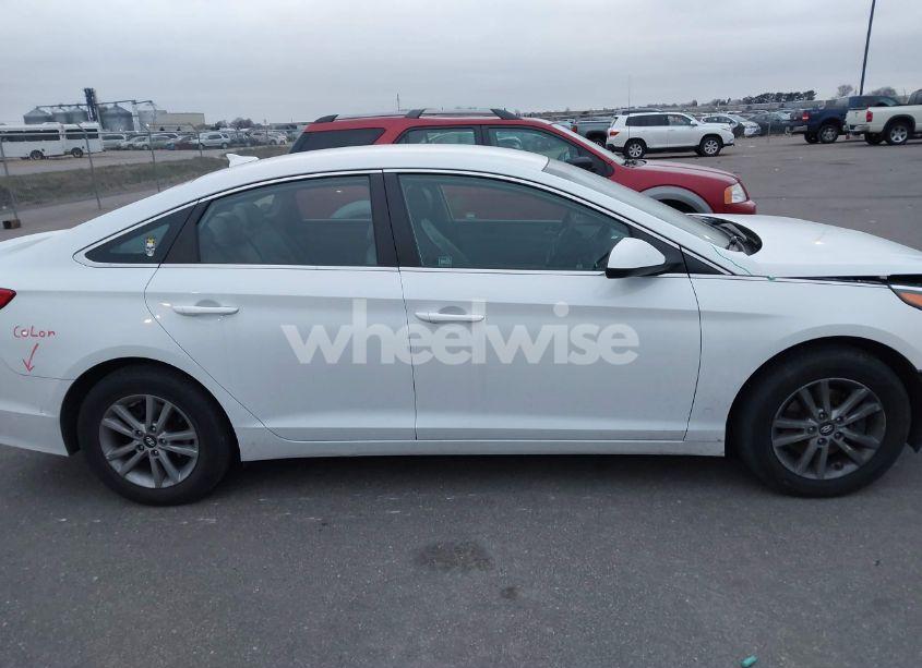 Photo 13 of 2016 Hyundai Sonata SE (VIN 5NPE24AF5GH306148)