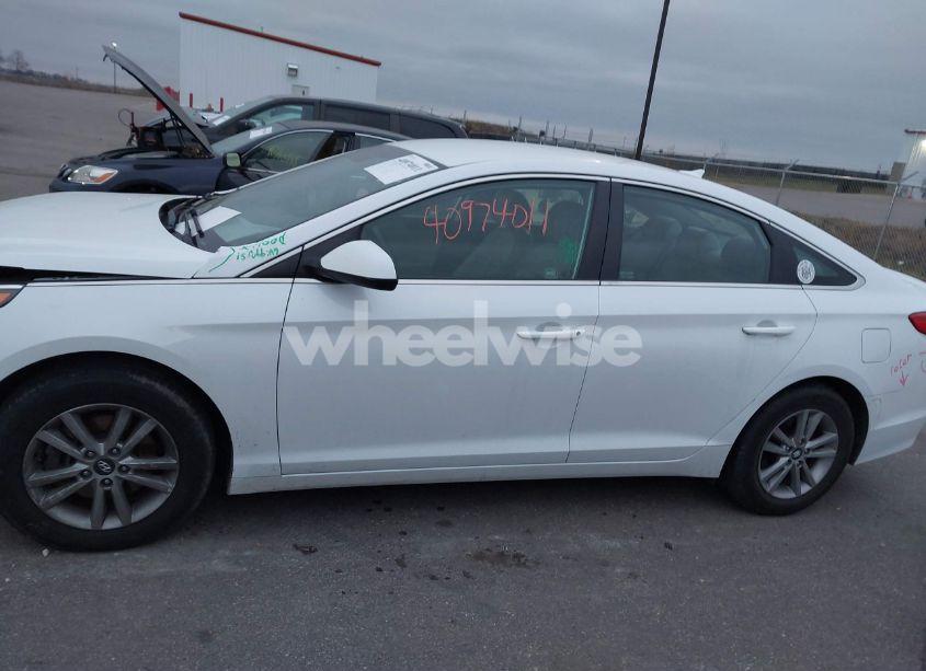 Photo 14 of 2016 Hyundai Sonata SE (VIN 5NPE24AF5GH306148)