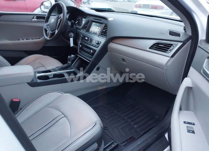 Photo 5 of 2016 Hyundai Sonata SE (VIN 5NPE24AF5GH306148)