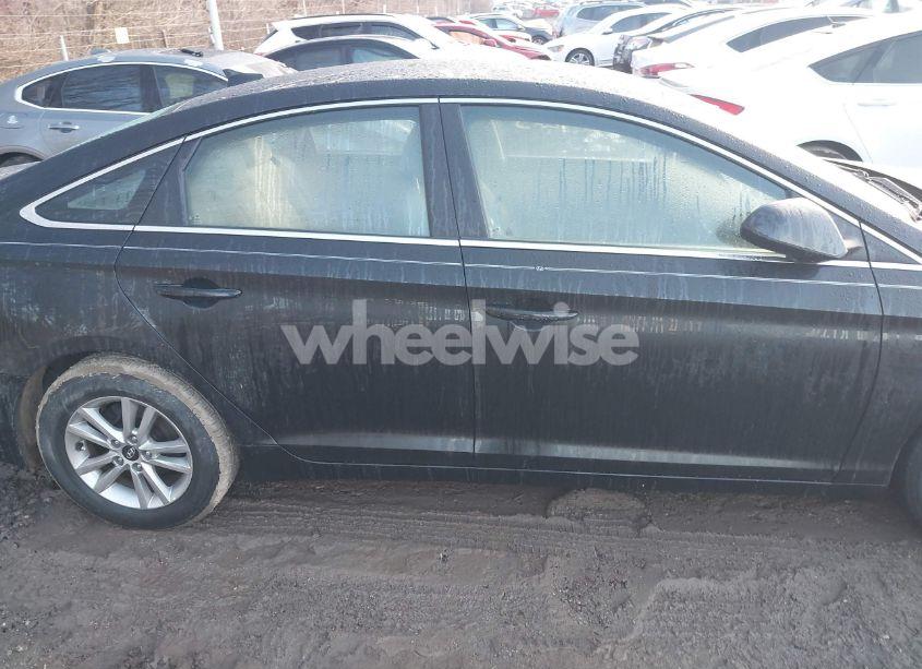 Photo 13 of 2016 Hyundai Sonata SE (VIN 5NPE24AF5GH327811)