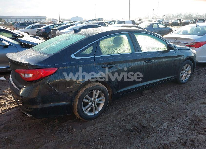Photo 4 of 2016 Hyundai Sonata SE (VIN 5NPE24AF5GH327811)
