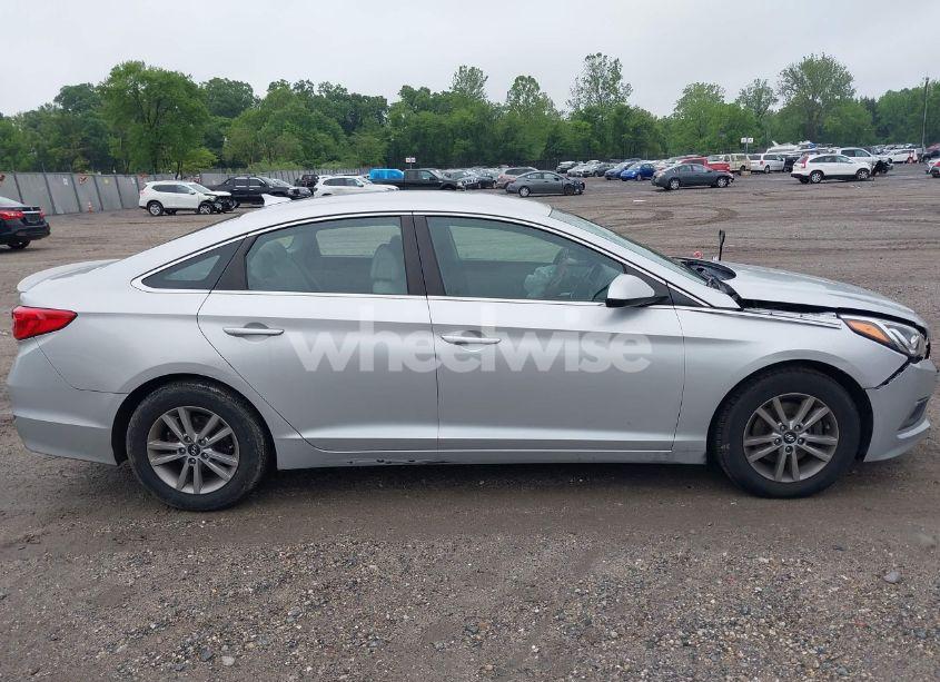 Photo 11 of 2016 Hyundai Sonata SE (VIN 5NPE24AF5GH333219)