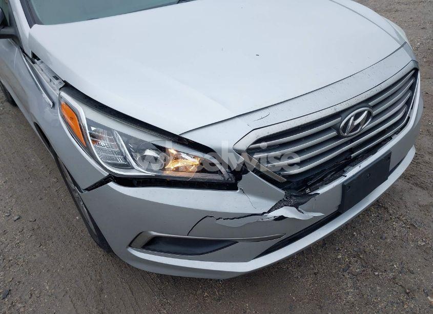 Photo 5 of 2016 Hyundai Sonata SE (VIN 5NPE24AF5GH333219)