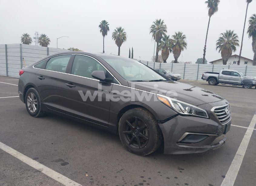 2016 Hyundai Sonata SE (VIN 5NPE24AF5GH334872) main photo