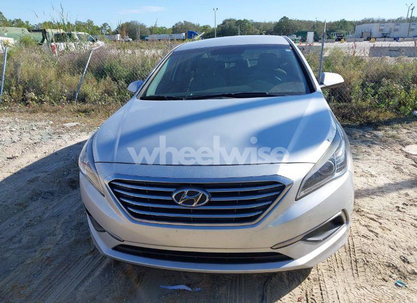 Photo 13 of 2016 Hyundai Sonata SE (VIN 5NPE24AF5GH337335)