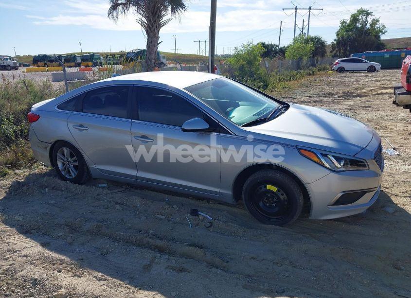 Photo 14 of 2016 Hyundai Sonata SE (VIN 5NPE24AF5GH337335)