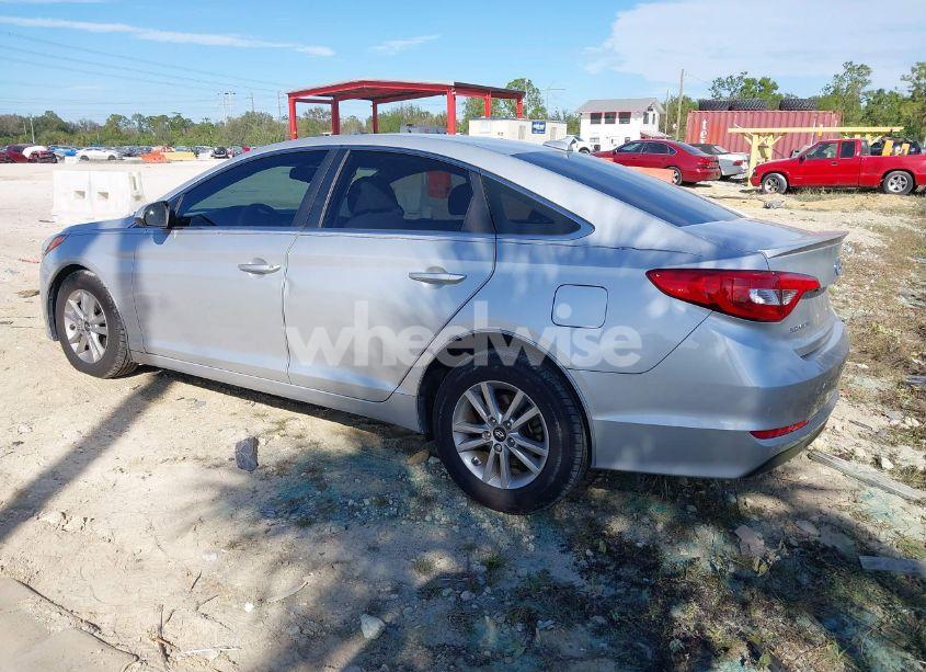 Photo 3 of 2016 Hyundai Sonata SE (VIN 5NPE24AF5GH337335)