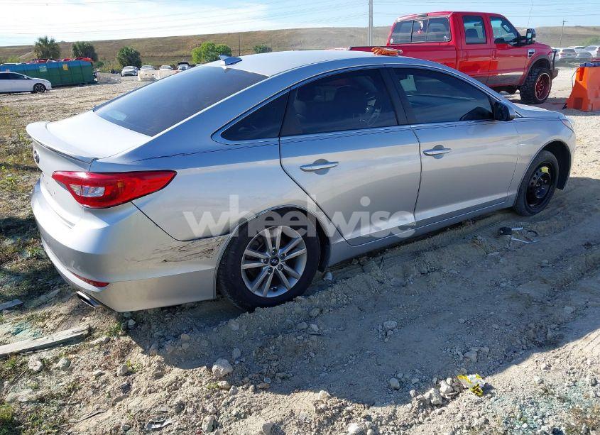Photo 4 of 2016 Hyundai Sonata SE (VIN 5NPE24AF5GH337335)