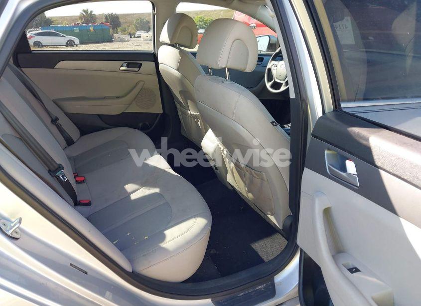 Photo 8 of 2016 Hyundai Sonata SE (VIN 5NPE24AF5GH337335)