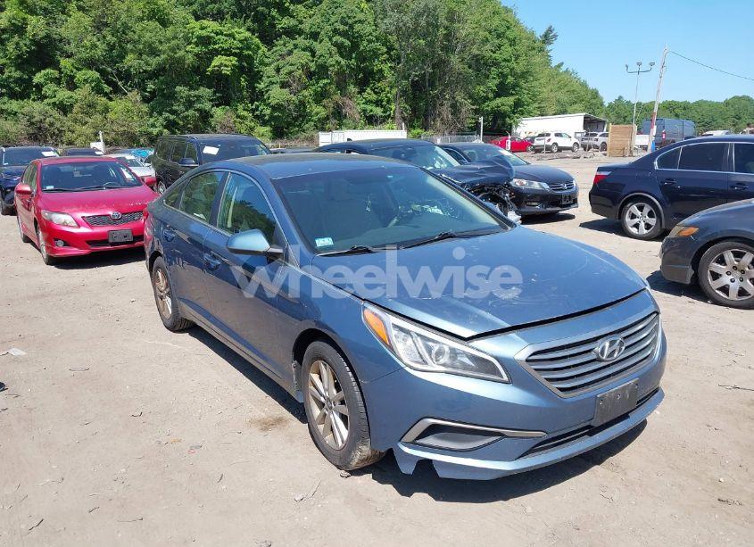 2016 Hyundai Sonata SE (VIN 5NPE24AF5GH341921) main photo