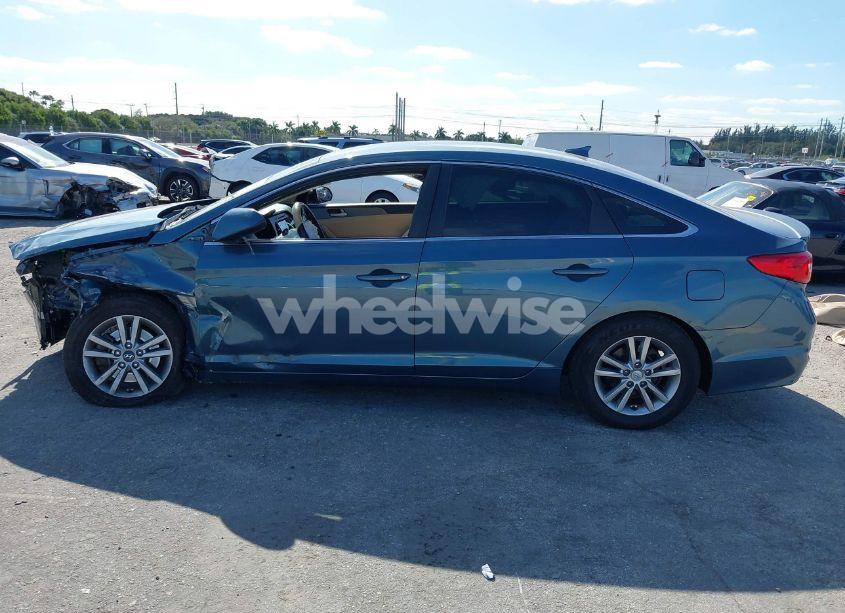 Photo 15 of 2016 Hyundai Sonata SE (VIN 5NPE24AF5GH354393)