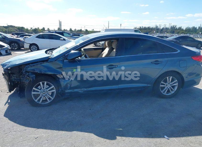 Photo 6 of 2016 Hyundai Sonata SE (VIN 5NPE24AF5GH354393)