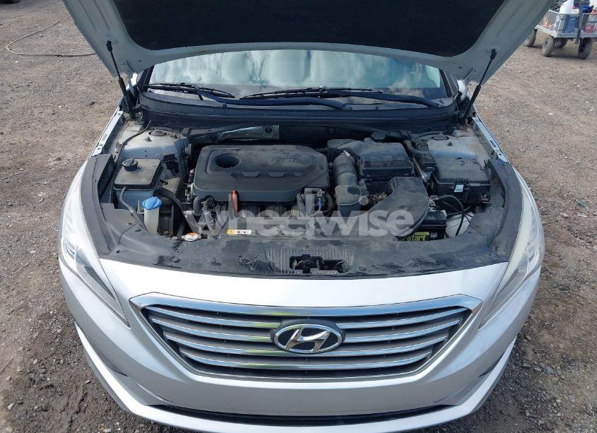 Photo 10 of 2016 Hyundai Sonata SE (VIN 5NPE24AF5GH359254)