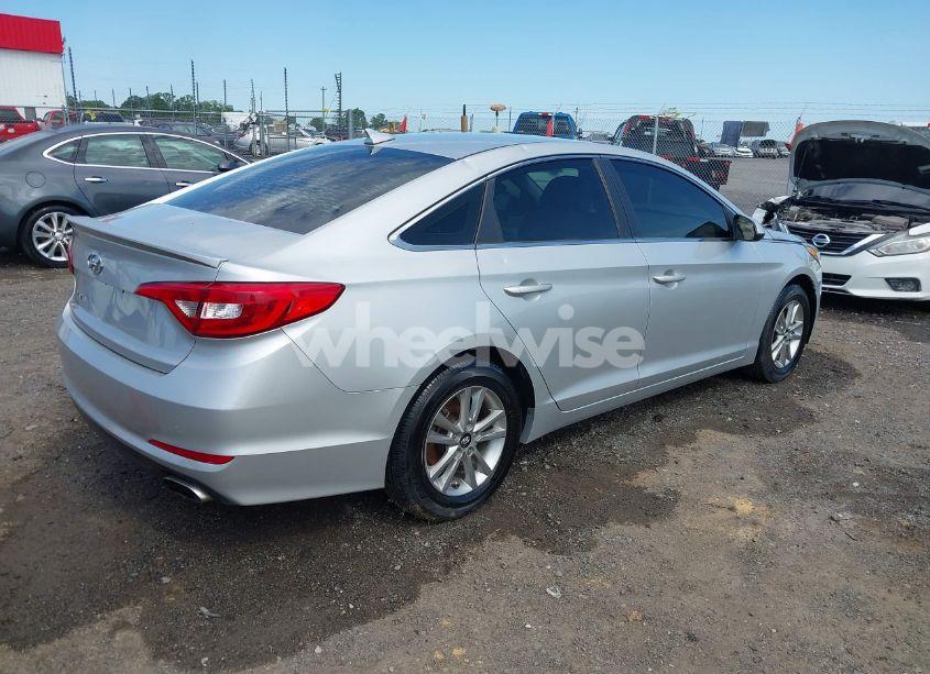 Photo 4 of 2016 Hyundai Sonata SE (VIN 5NPE24AF5GH359254)