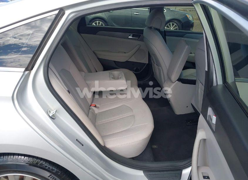 Photo 8 of 2016 Hyundai Sonata SE (VIN 5NPE24AF5GH359254)