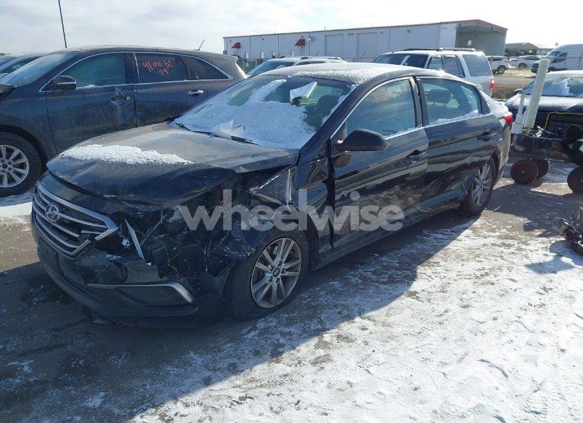 Photo 2 of 2016 Hyundai Sonata SE (VIN 5NPE24AF5GH364776)