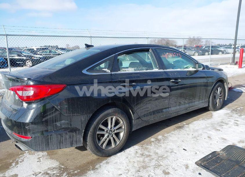 Photo 4 of 2016 Hyundai Sonata SE (VIN 5NPE24AF5GH364776)