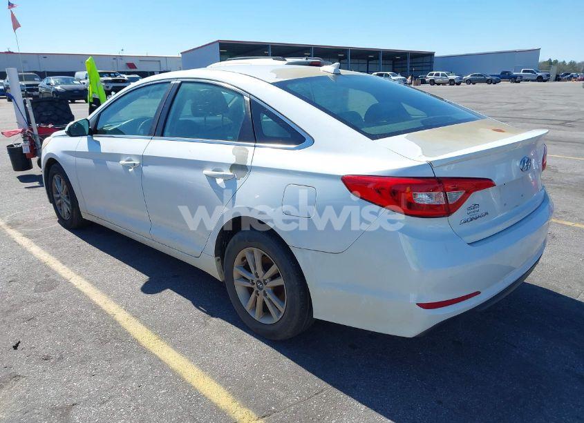 Photo 3 of 2016 Hyundai Sonata SE (VIN 5NPE24AF5GH366348)