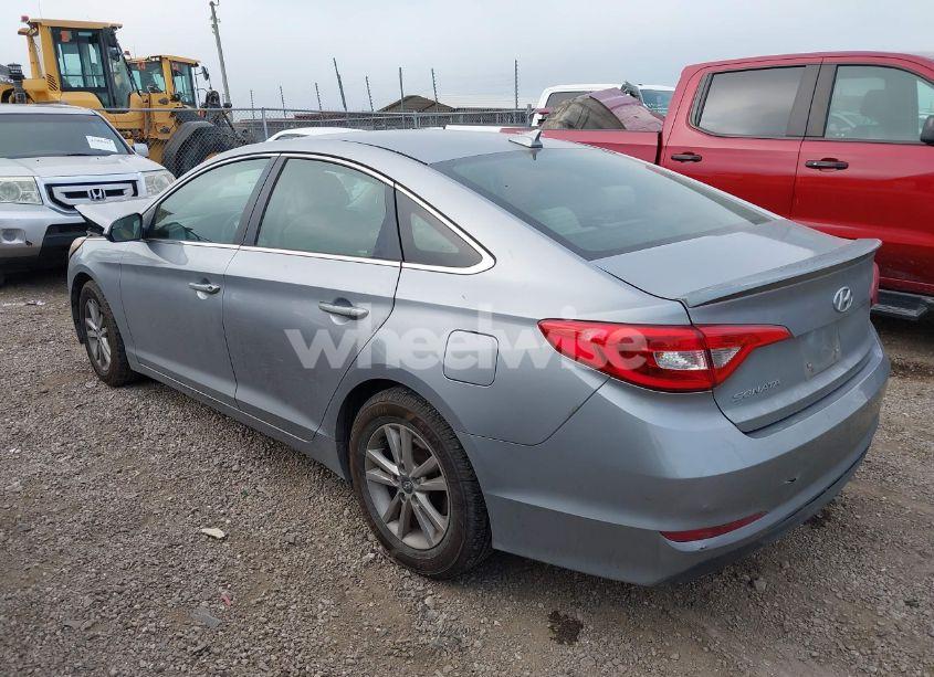 Photo 3 of 2016 Hyundai Sonata SE (VIN 5NPE24AF5GH375681)
