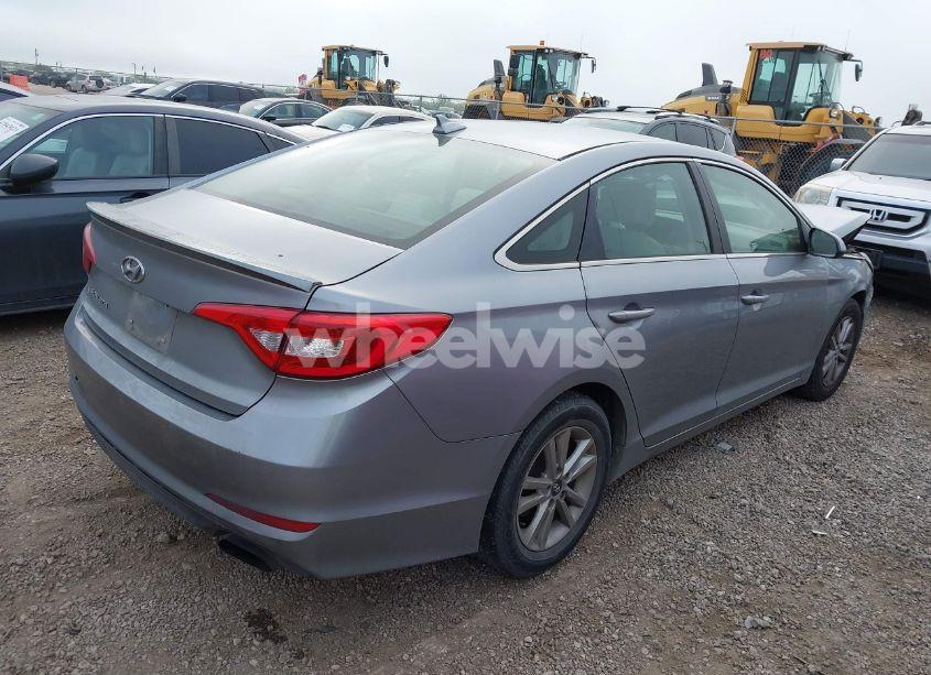 Photo 4 of 2016 Hyundai Sonata SE (VIN 5NPE24AF5GH375681)