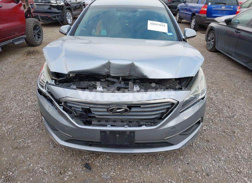Photo 6 of 2016 Hyundai Sonata SE (VIN 5NPE24AF5GH375681)