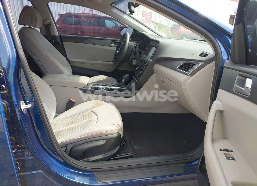 Photo 5 of 2016 Hyundai Sonata SE (VIN 5NPE24AF5GH376944)