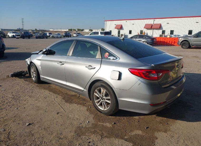 Photo 3 of 2016 Hyundai Sonata SE (VIN 5NPE24AF5GH379519)
