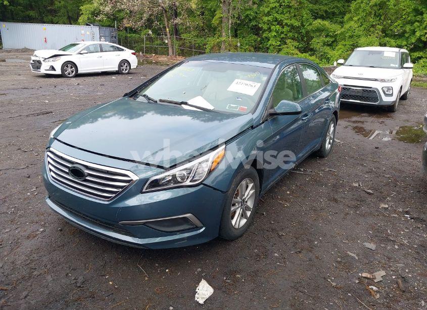 Photo 2 of 2016 Hyundai Sonata SE (VIN 5NPE24AF5GH380038)